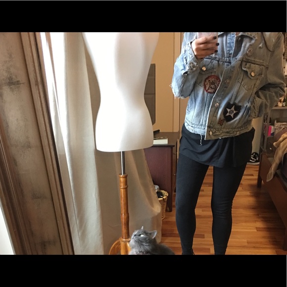 100% Authentic Amiri Denim Jacket ๐ - Picture 6 of 7